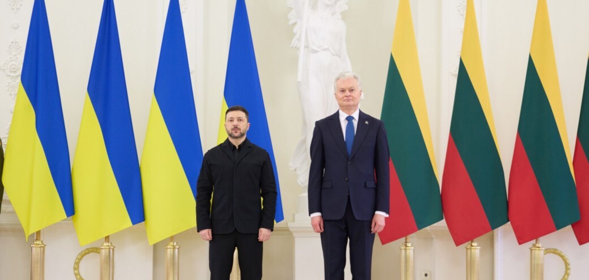 Генераторы для украинских городов и оборонные проекты: Зеленский рассказал о переговорах с Науседой в Литве