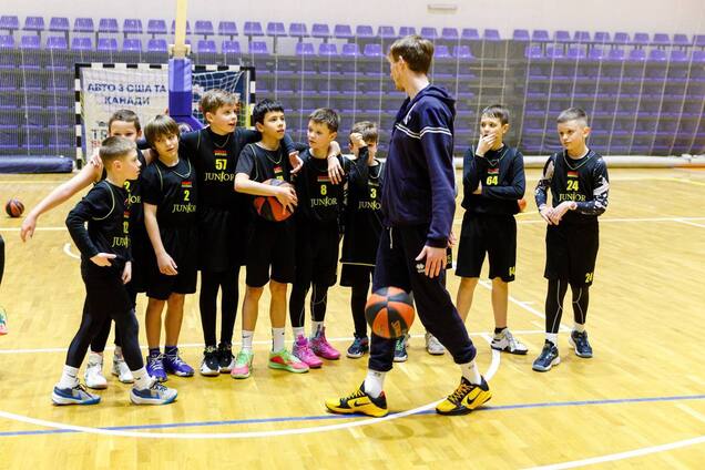 'Харківські Соколи' за підтримки корпорації 'Здоров’я' борються в Суперлізі та приділяють увагу соціальним ініціативам