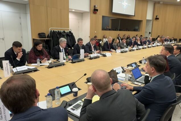 Збройні сили України є опорою трансатлантичної безпеки, – Порошенко