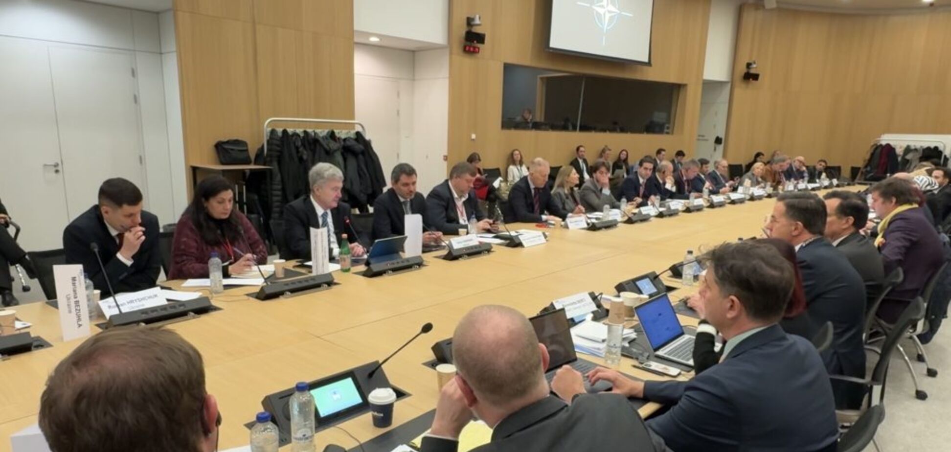 Збройні сили України є опорою трансатлантичної безпеки, – Порошенко