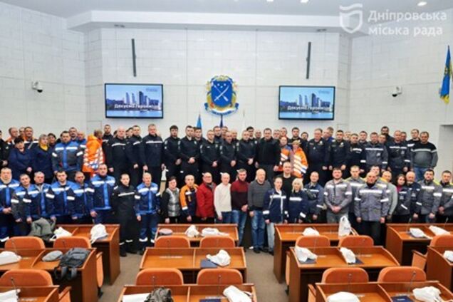 Прилагают титанические усилия, чтобы город устоял: Филатов вручил награды спасателям, энергетикам, коммунальщикам и силовикам