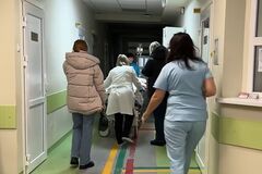 Медики борются за жизнь: появились данные о состоянии полицейского, которого ранил злоумышленник во время задержания в Черкасской области. Видео