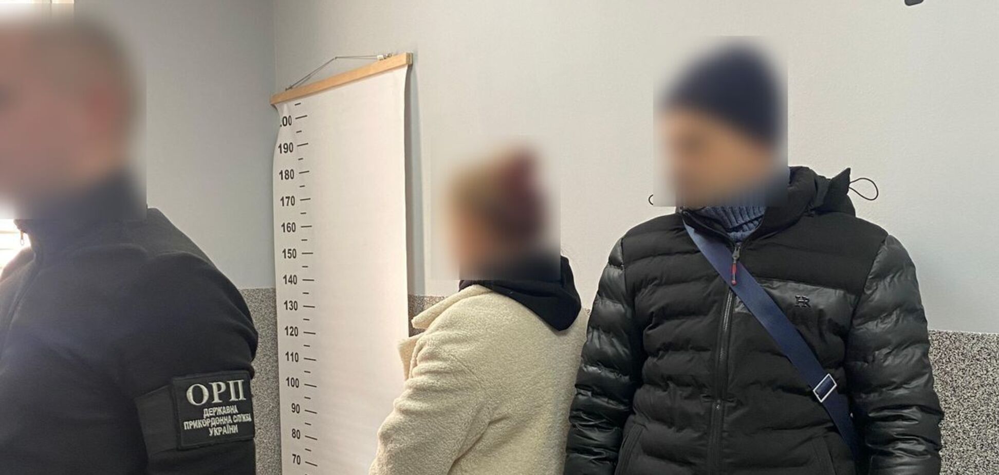 Мужчина женился на дочери бывшей жены, чтобы уехать за границу, но план провалился: как наказали