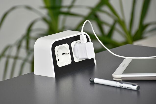 Какие приборы обязательно выключать перед сном: предупреждение электриков