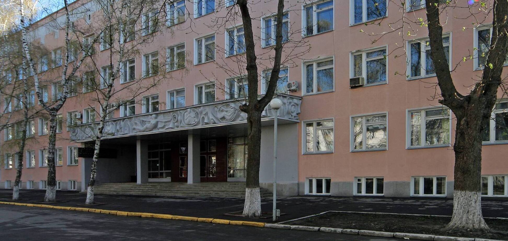 'Ни разу не были на парах'. В одном из вузов Украины преподаватели массово поступают на магистратуру: что происходит