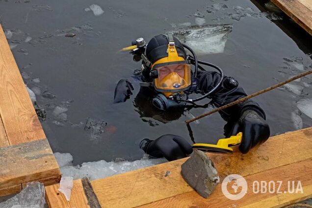 В Киевской области при поиске 'Шахеда' водолазы нашли предмет с 1,5 кг взрывчатки внутри. Фото