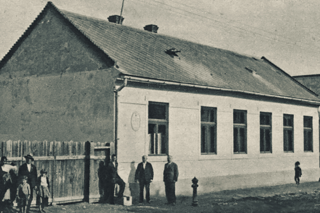 У мережі показали школу для ромів в Ужгороді в 1930-х: унікальні фото