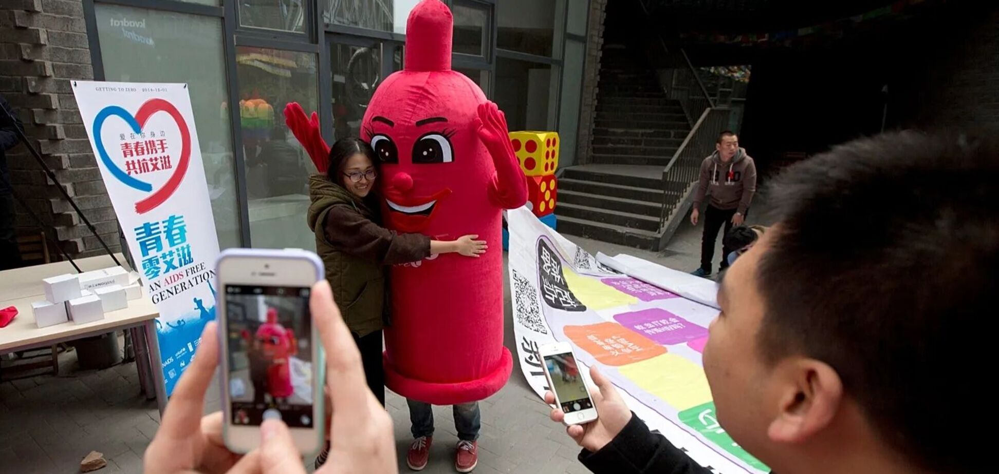 У Китаї вигадали нові податки, аби стимулювати народжуваність – Reuters