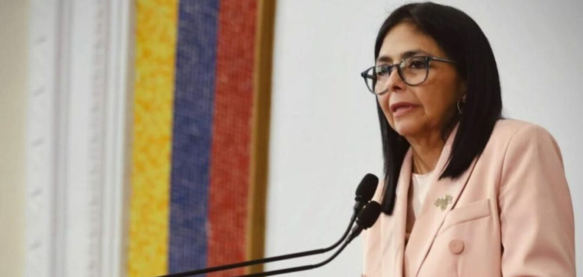 Віцепрезидентка Венесуели закликала Трампа негайно звільнити Мадуро і його дружину. Відео