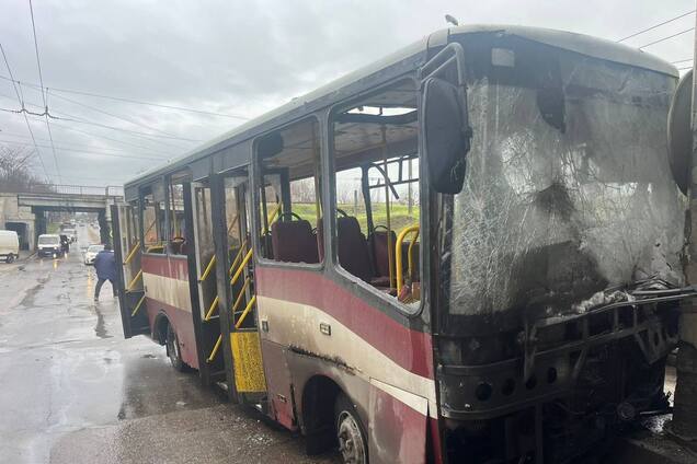 Російські війська обстріляли Херсон – загинув водій громадського транспорту, ще п'ятеро людей дістали поранення