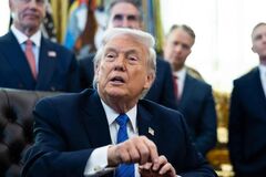 'Посмотрим, что произойдет': Трамп сообщил о переговорах с Ираном насчет ядерного оружия