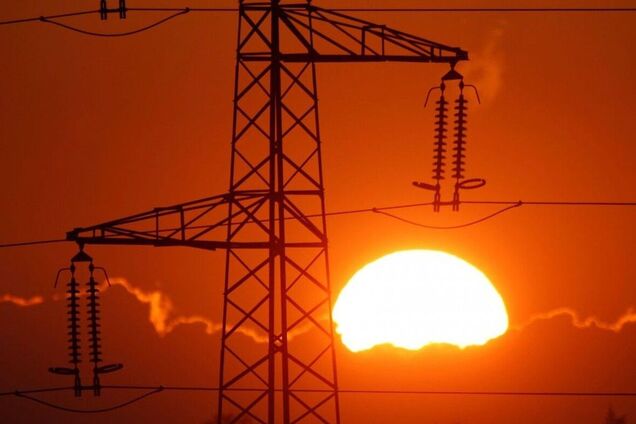 Потребители возвращаются к графикам почасовых отключений: энергетики восстановили электроснабжение во всех областях Украины