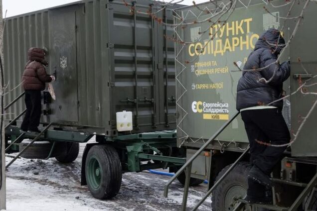 На Теремках і Троєщині запрацювали пункти допомоги киянам. Порошенко розповів, де вони знаходяться