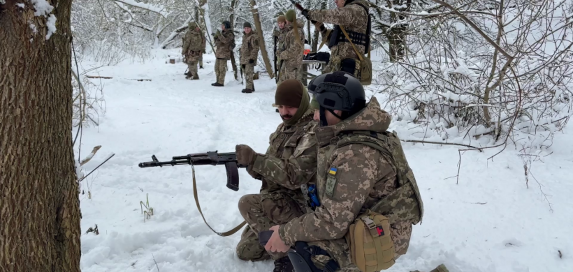 Тактика, інженерія, маскування тощо: у бригаді 'Сталевий кордон' показали підготовку універсального піхотинця. Відео