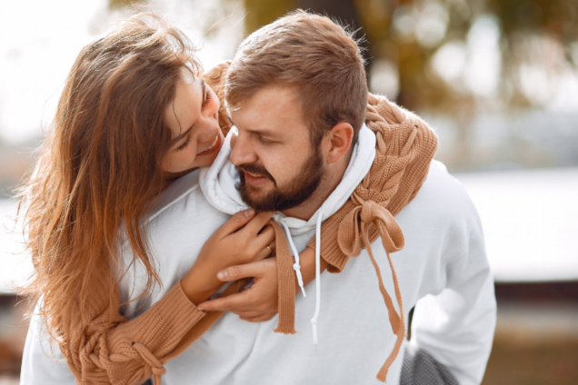 Сумісність у коханні за гороскопом: з яким знаком зодіаку у вас найбільше шансів