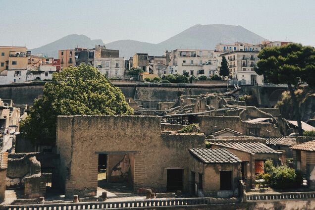 Застигло в часі: моторошне місто в Італії притягує туристів