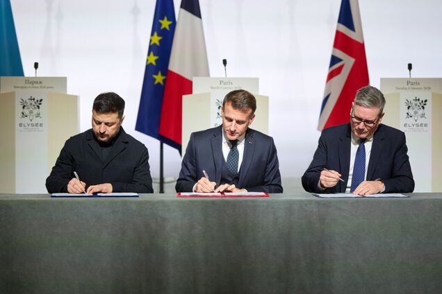 Зеленский, Макрон и Стармер подписали декларацию о развертывании многонациональных сил в Украине: когда это может произойти. Видео