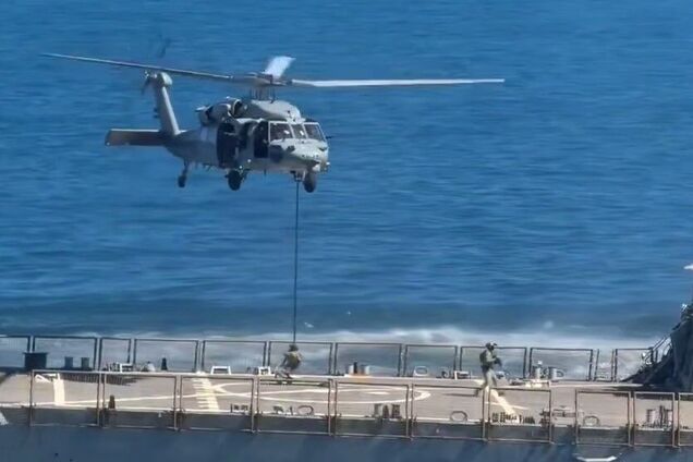 США захватили два танкера с венесуэльской нефтью, которые шли под российским флагом: что известно. Видео