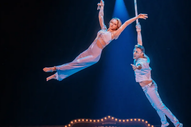 В Германии два украинских акробата сорвались с высоты во время выполнения номера: что произошло и в каком они состоянии. Фото