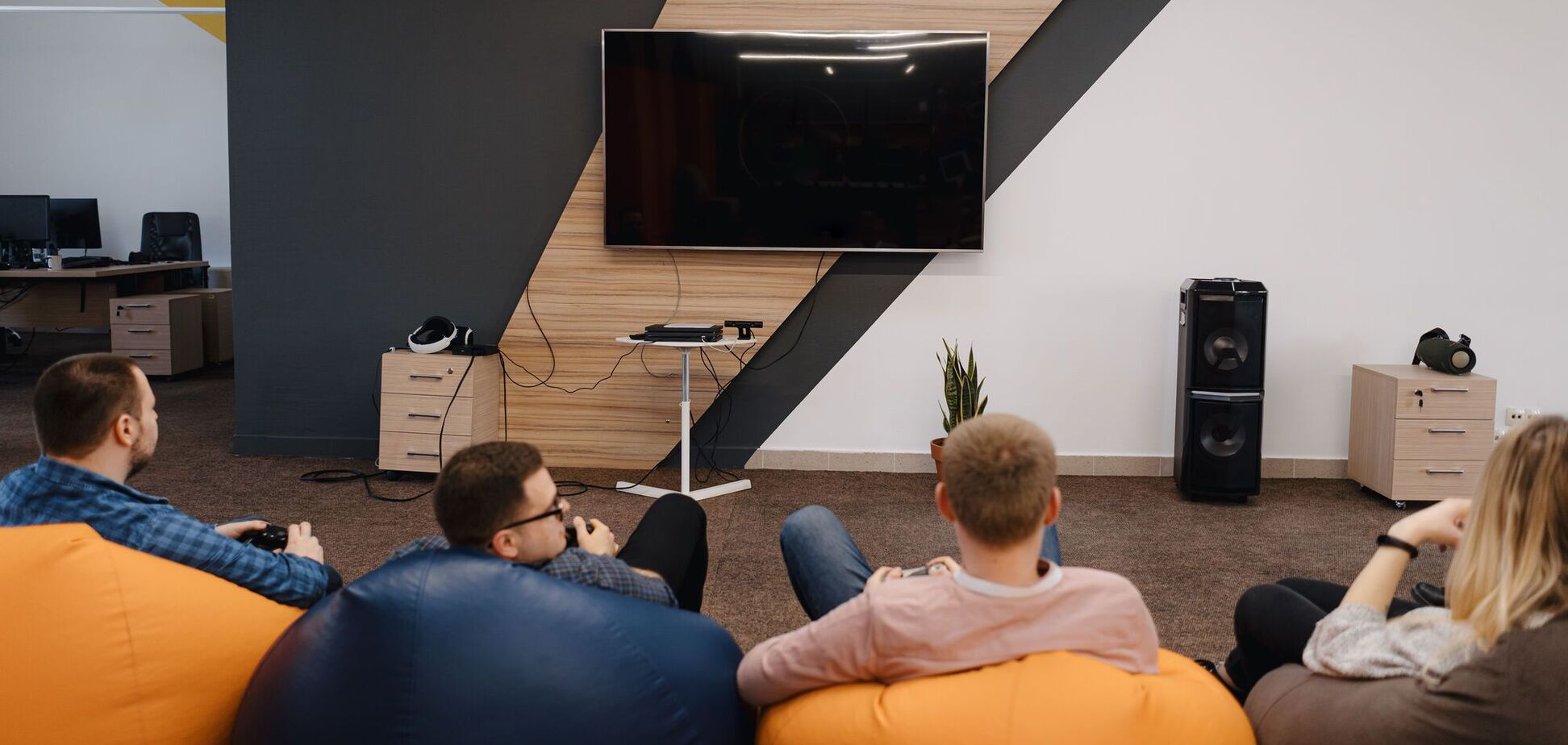 Не лише для флешки: для чого потрібен USB-порт на телевізорі