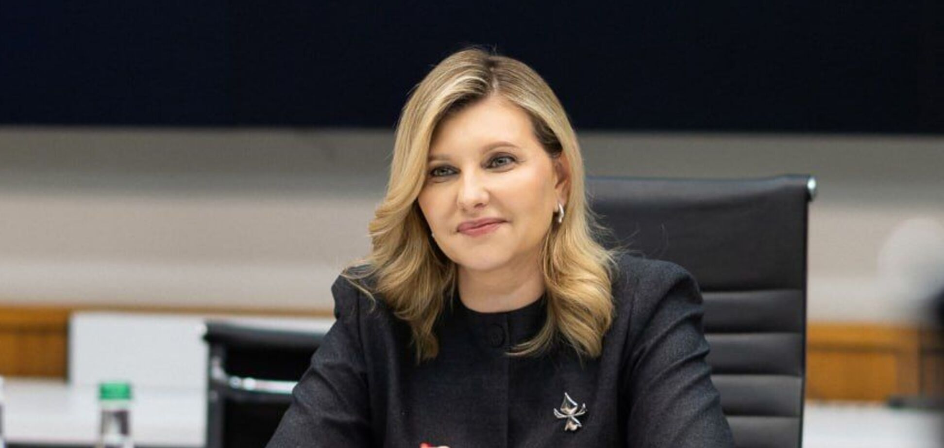 Олена Зеленська в тренді: перша леді України вперше за довгий час змінила нюдовий манікюр