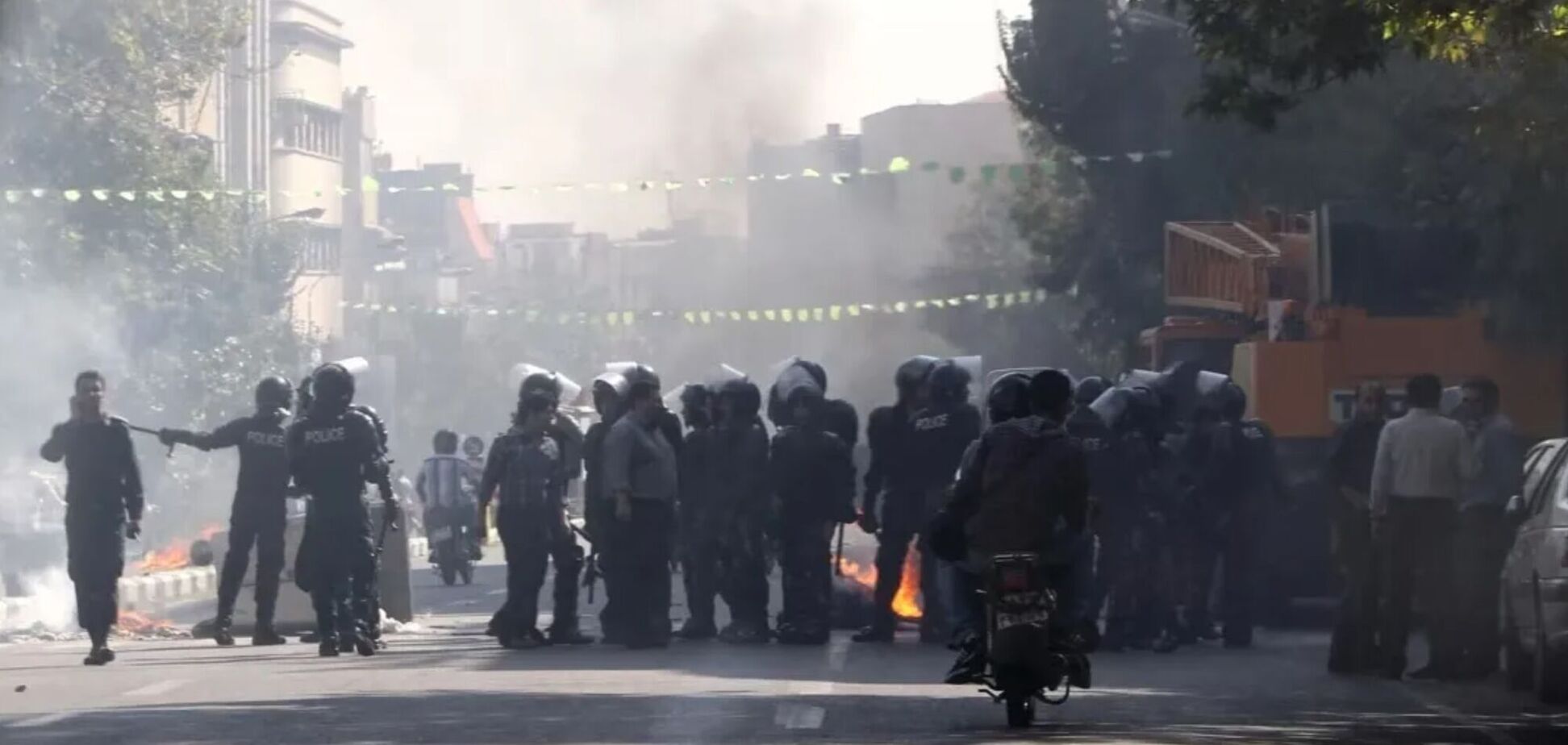 МЗС закликало українців негайно залишити Іран через ускладнення безпекової ситуації