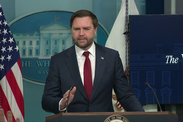 'Гренландия важна для США и мира': Вэнс призвал ЕС серьезно относиться к Трампу