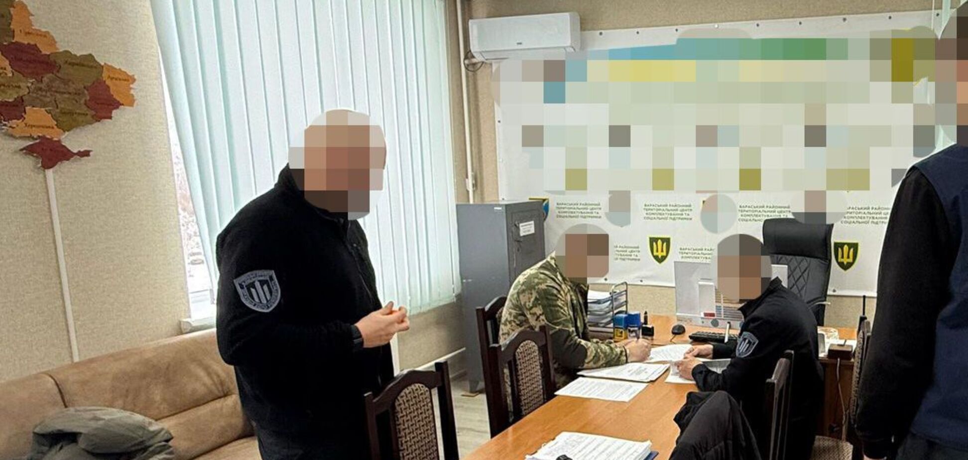 Наживался на отсрочках и снятии с розыска: чиновник Ривненского ТЦК придумал 'схему' и поплатился. Фото