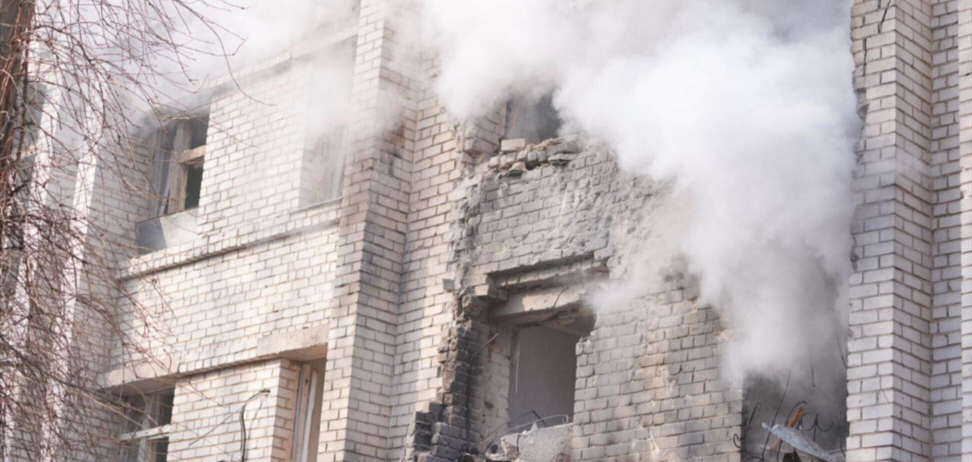 Постраждав медперсонал: з'ясувалися деталі про наслідки атаки армії РФ на пологовий у Запоріжжі