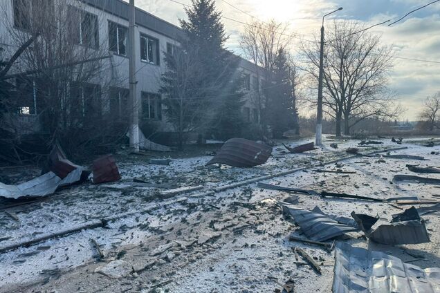 Армия России ударила тремя ФАБ-250 по Славянску: разрушены дома, погибла женщина. Фото