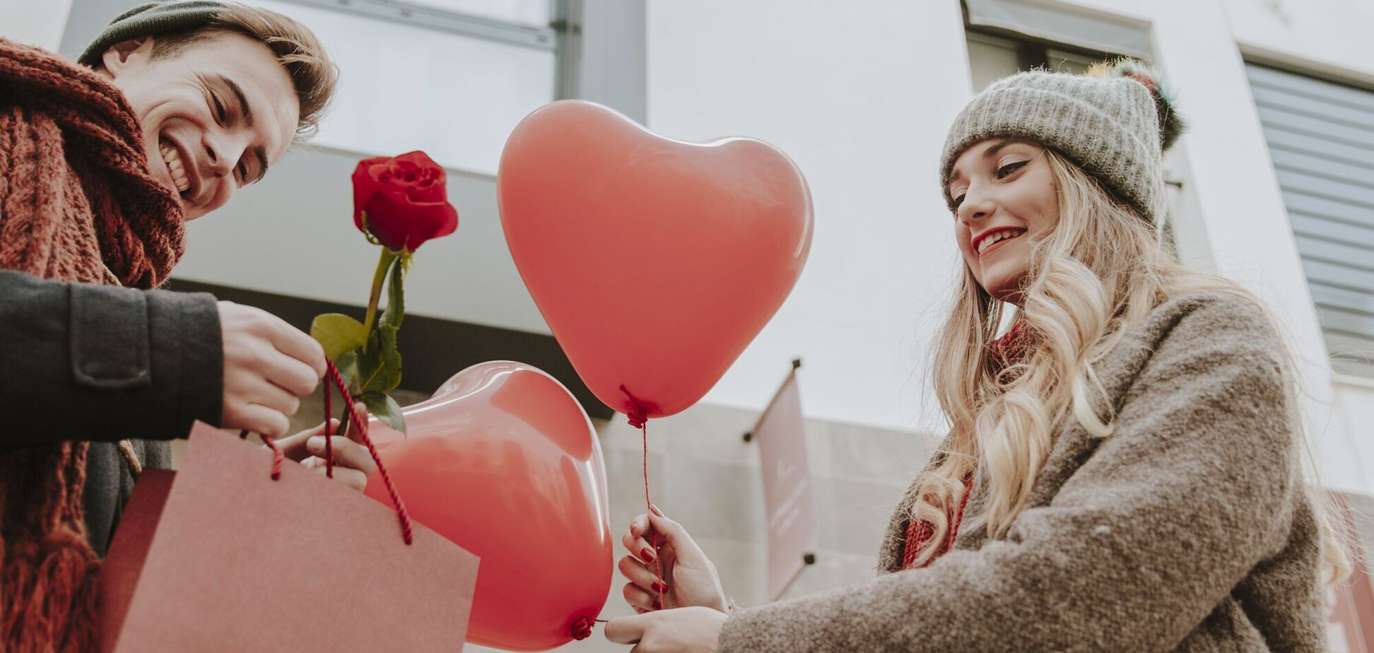 Подарунки на День святого Валентина 2026: що купити кожному знаку зодіаку, щоб запалити іскру