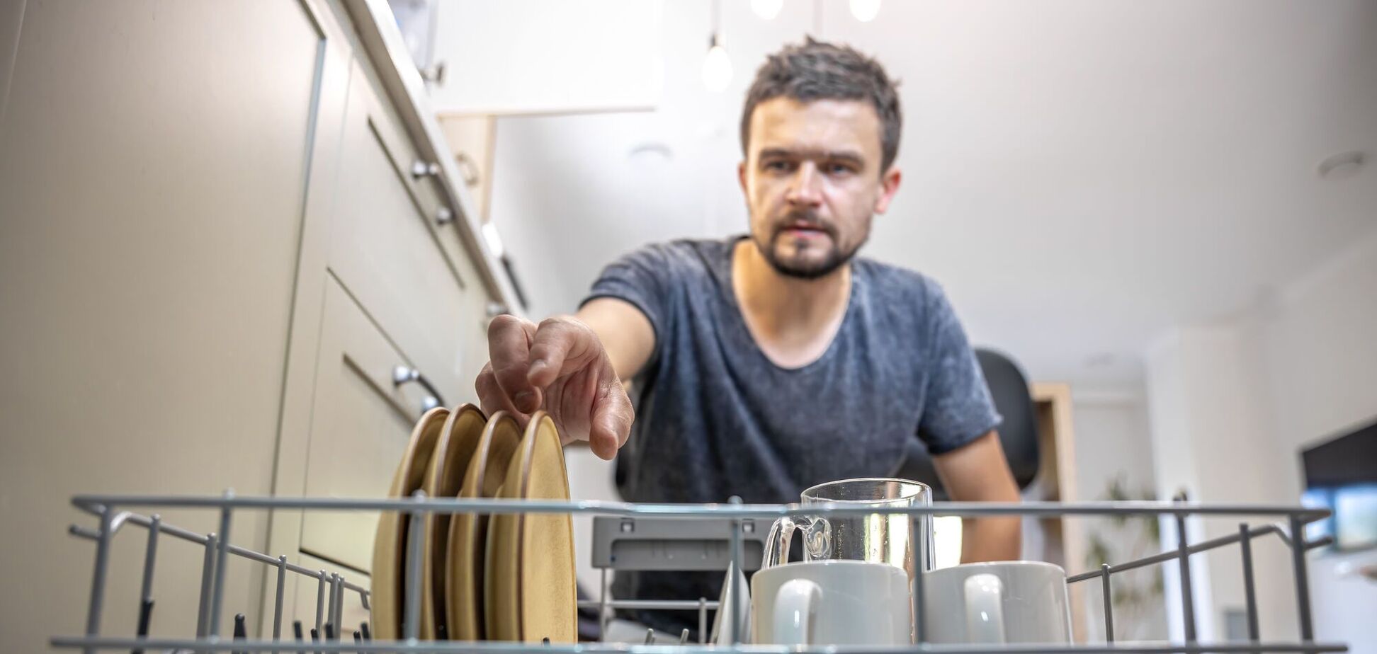 Какие популярные кухонные приборы никогда не стоит мыть в посудомойке