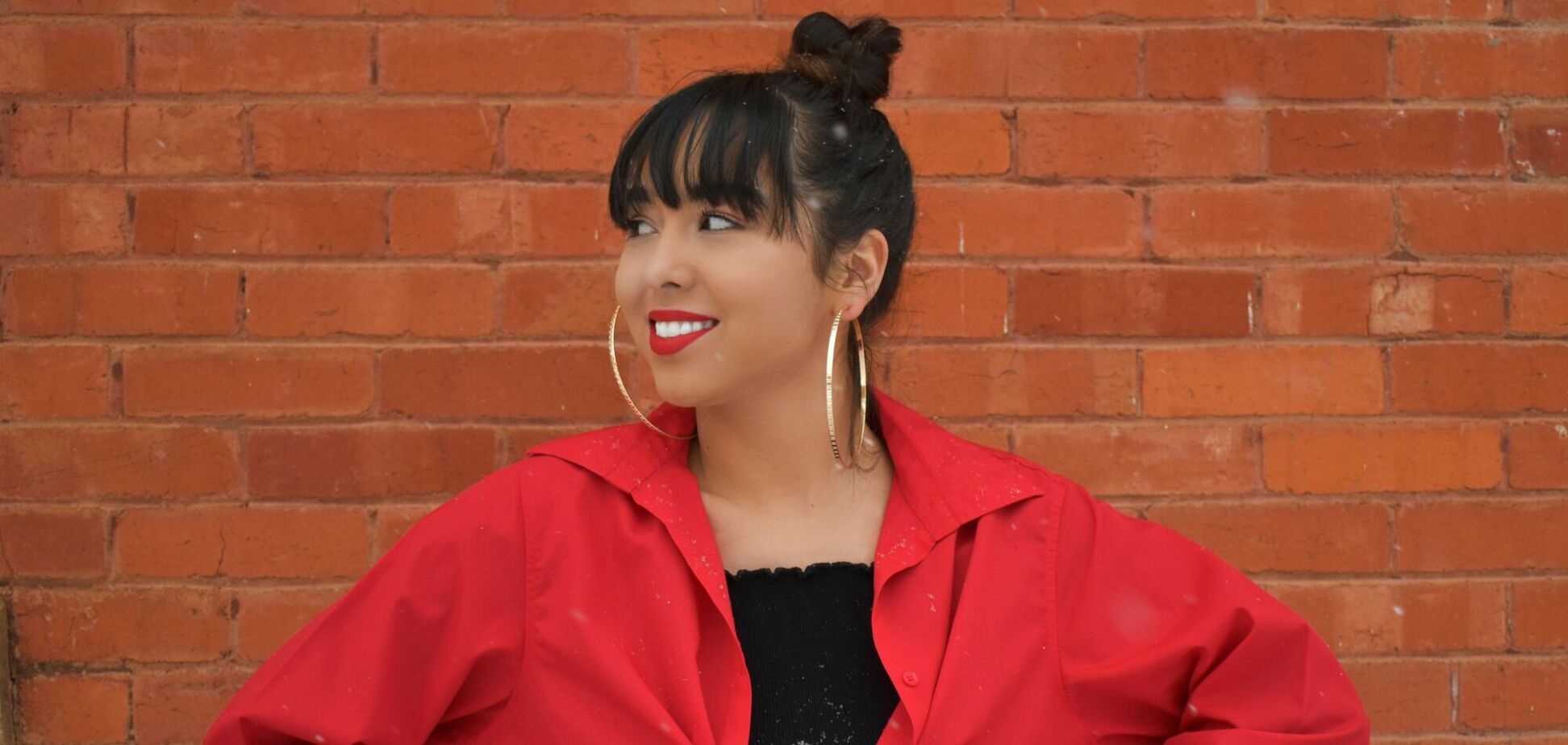 Як зробити, щоб червона помада трималася весь день: 4 хитрощі візажистів