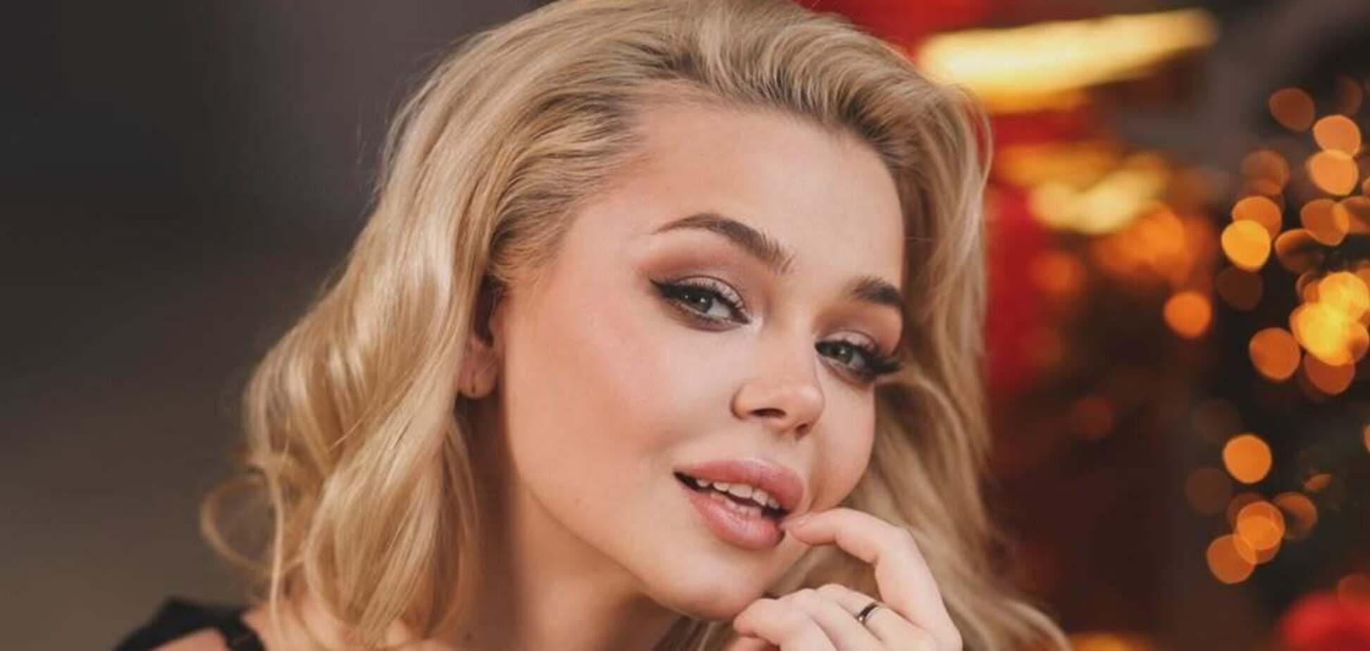 'Я в шоці'. Аліна Гросу дізналася стать первістка та замилувала мережу реакцією чоловіка. Зворушливе відео гендер-паті