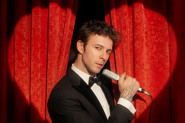 Чувства, согревающие в самые холодные времена: Макс Барских презентовал песню 'Влюбленный'