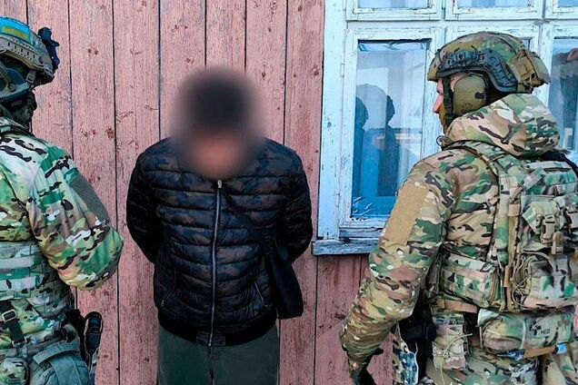 Пошуки тривали дві доби: на Буковині поліцейські затримали чоловіка, який викрав малолітню дитину. Фото й відео