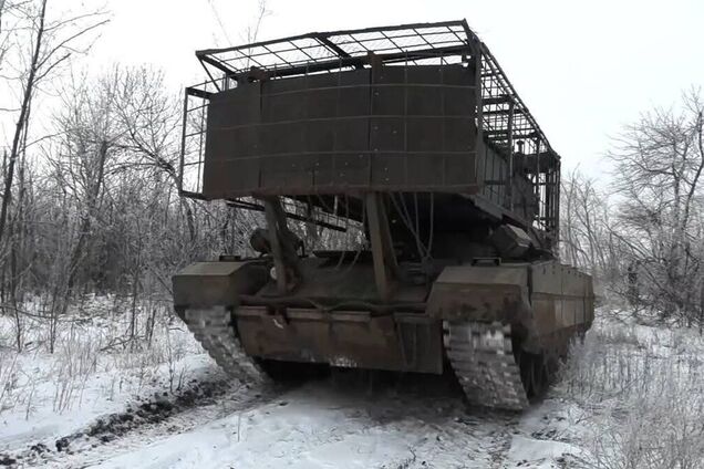 Значно небезпечніша: окупанти 'засвітили' на фронті нову версію 'Солнцепьока'. Фото