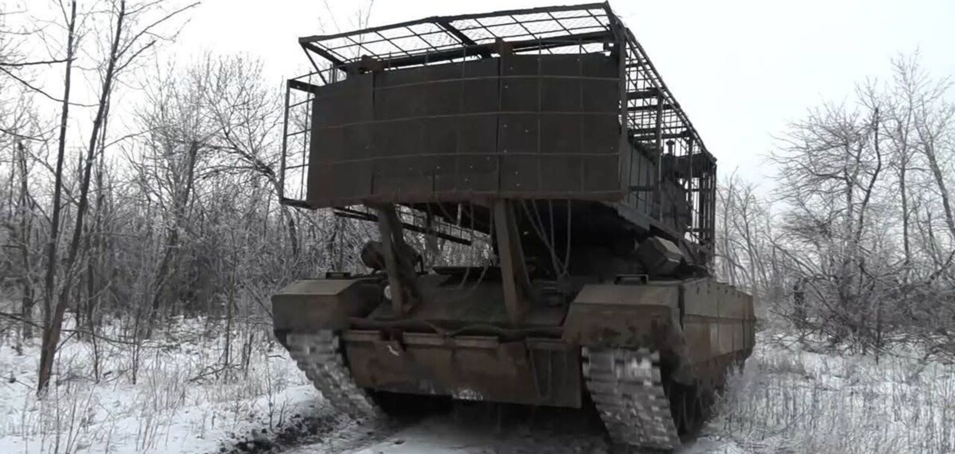 Значительно опаснее: оккупанты 'засветили' на фронте новую версию 'Солнцепека'. Фото