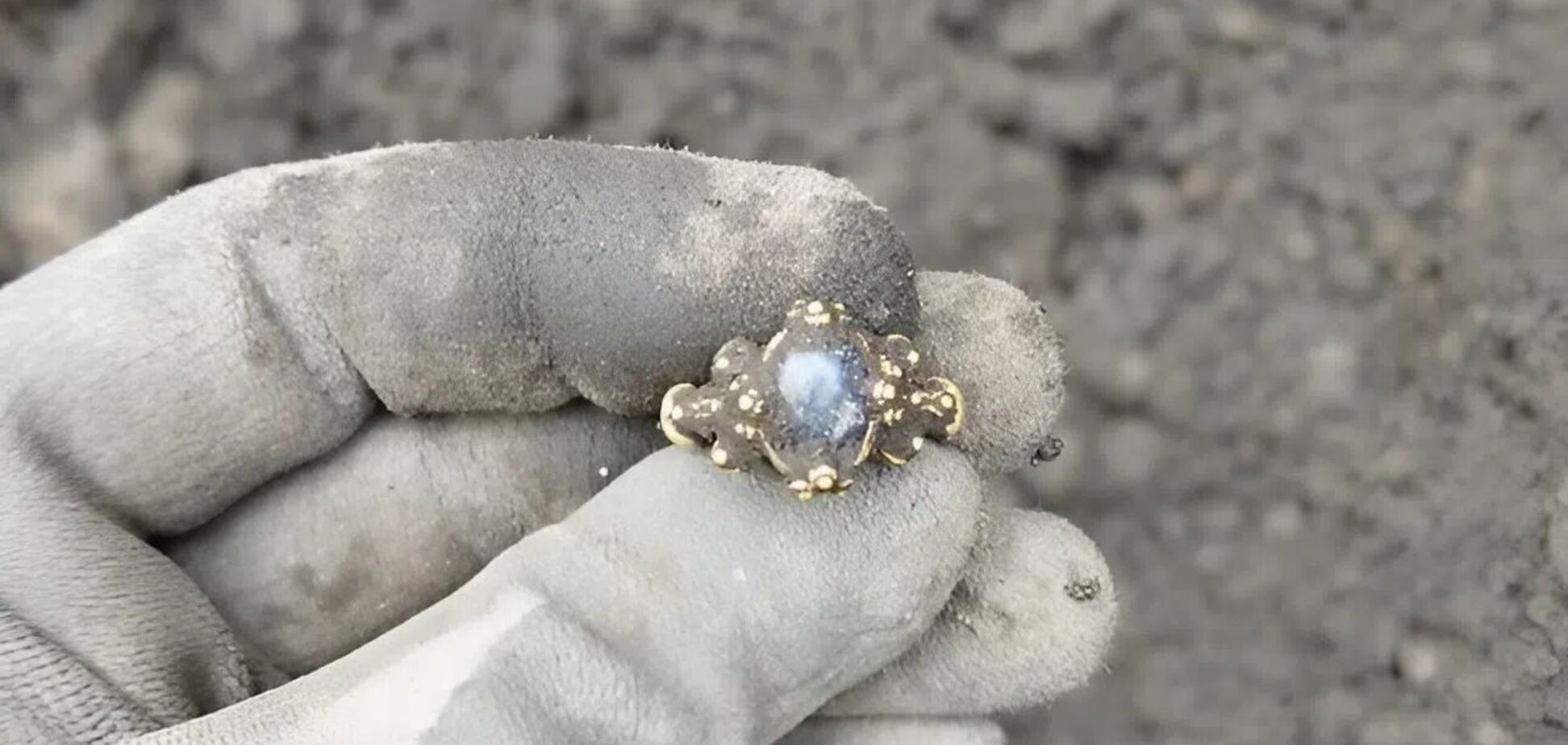 Фантастически красивый: в Норвегии нашли средневековый перстень. Фото