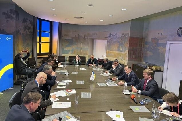 Гендиректор ДТЭК Тимченко на конференции в Мюнхене обсудил с мировыми лидерами помощь энергосистеме Украины