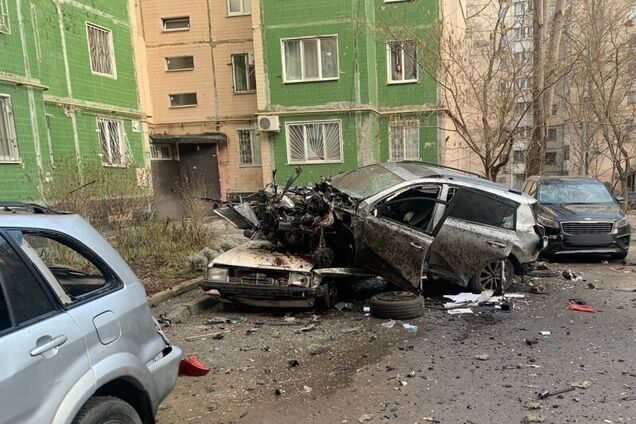В Одесі вибухнуло авто, постраждав чоловік. Фото і відео