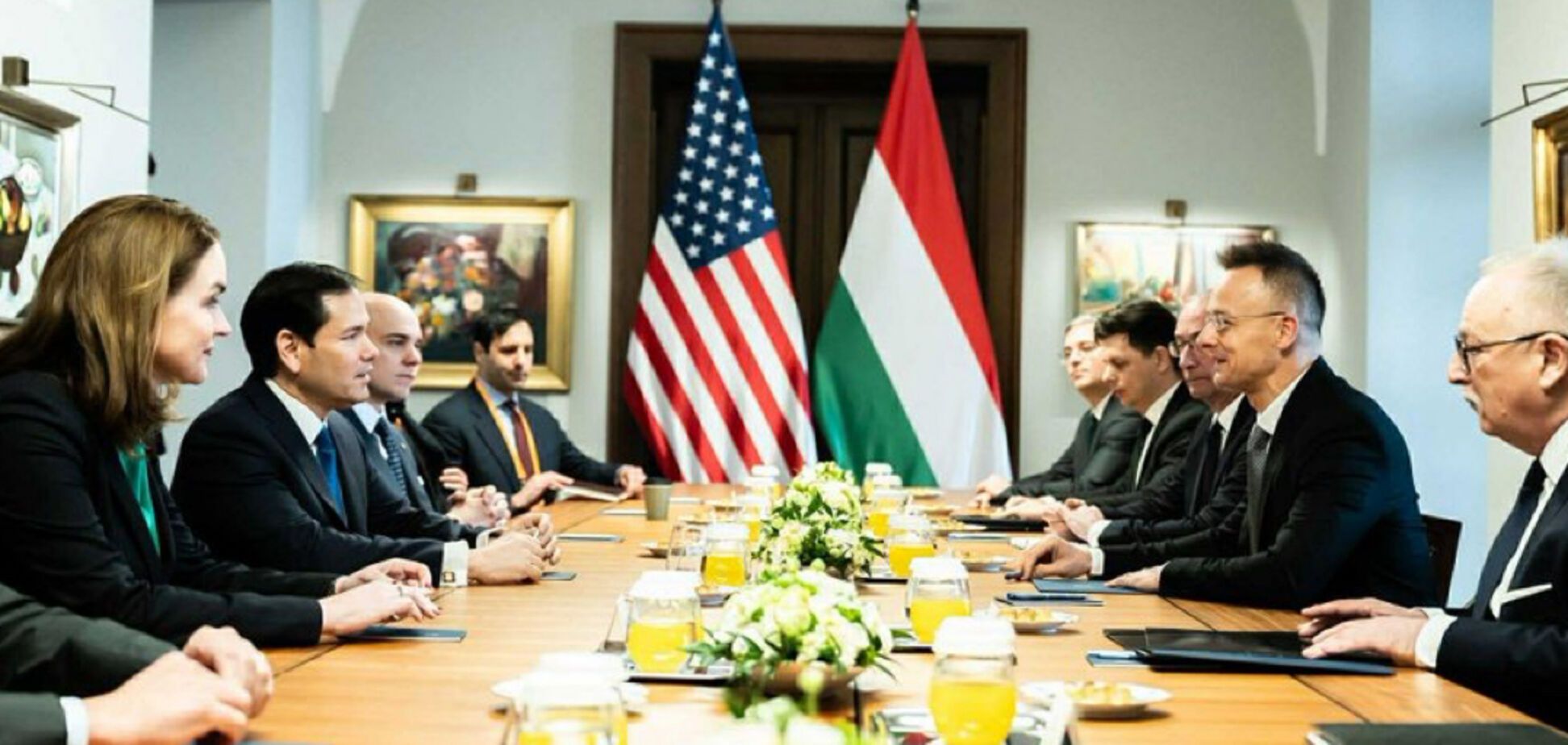 Угорщина готова прийняти мирний саміт щодо України, – Сіярто після зустрічі з Рубіо