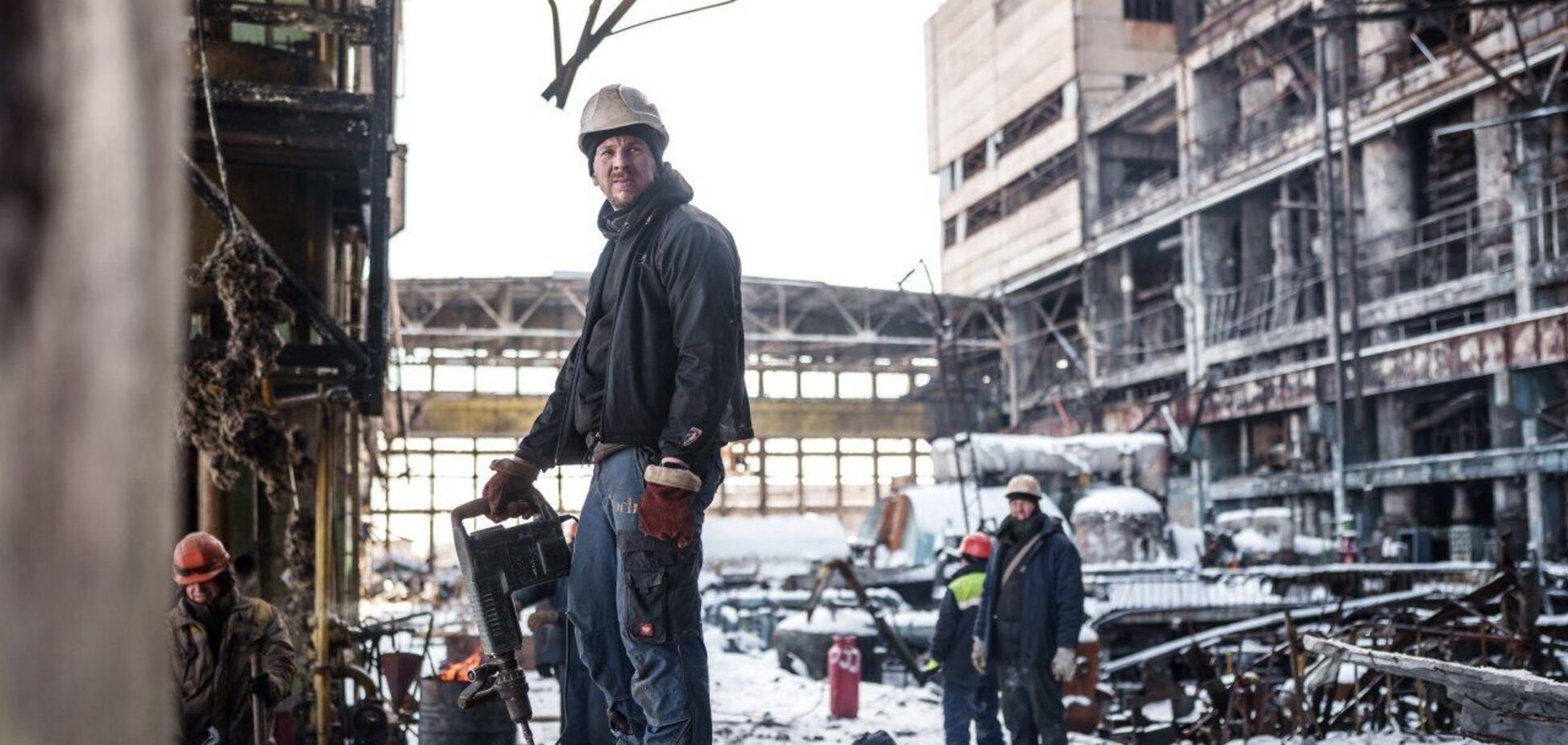 'Найважче – коли ти виконуєш свою роботу, а потім все руйнується': медіа показали героїчну роботу енергетиків ДТЕК