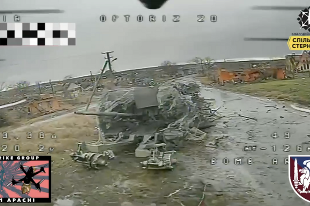 Залишилася купа металу та попелу: біля Ямполя українські військові знищили ворожий Т-72. Відео