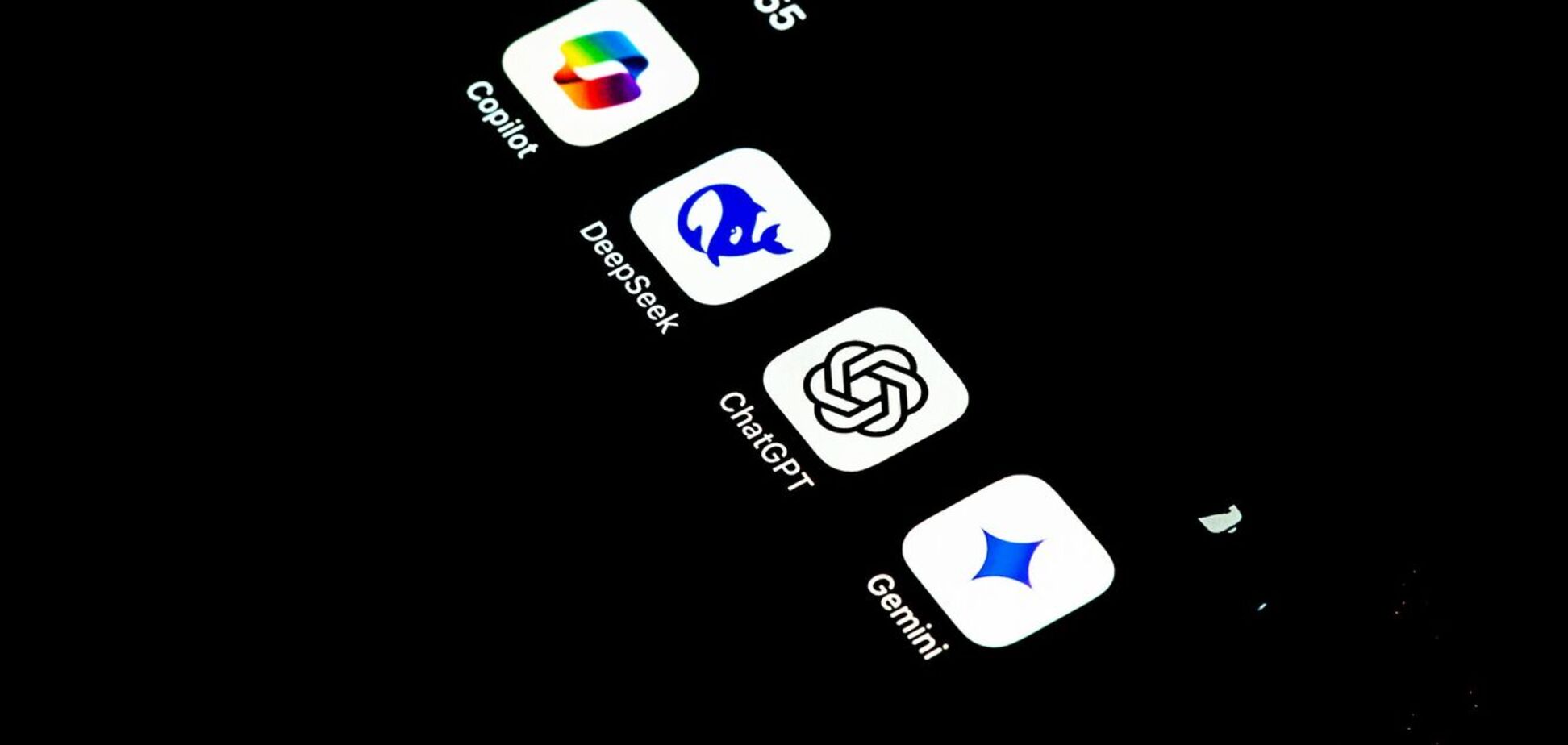 GPT: что означает аббревиатура в названии чат-бота