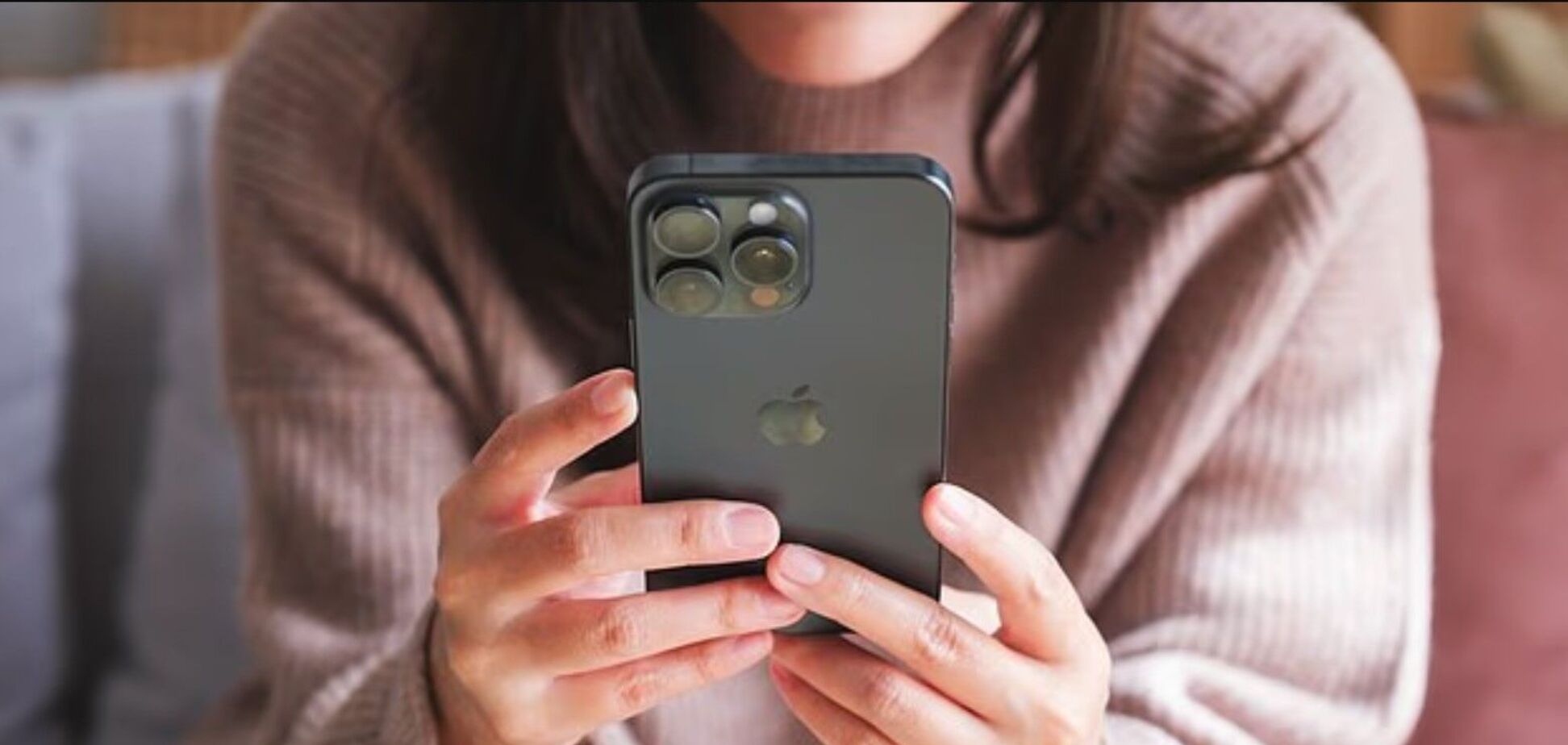 Apple предупредил пользователей iPhone о 'чрезвычайно сложной' атаке шпионского ПО – Daily Mail