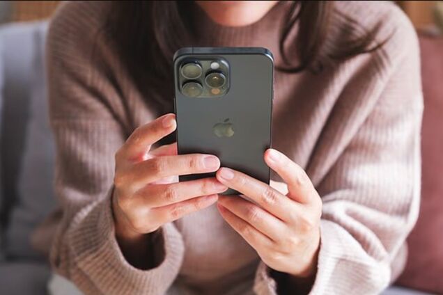 Apple попередив користувачів iPhone про 'надзвичайно складну' атаку шпигунського ПЗ – Daily Mail