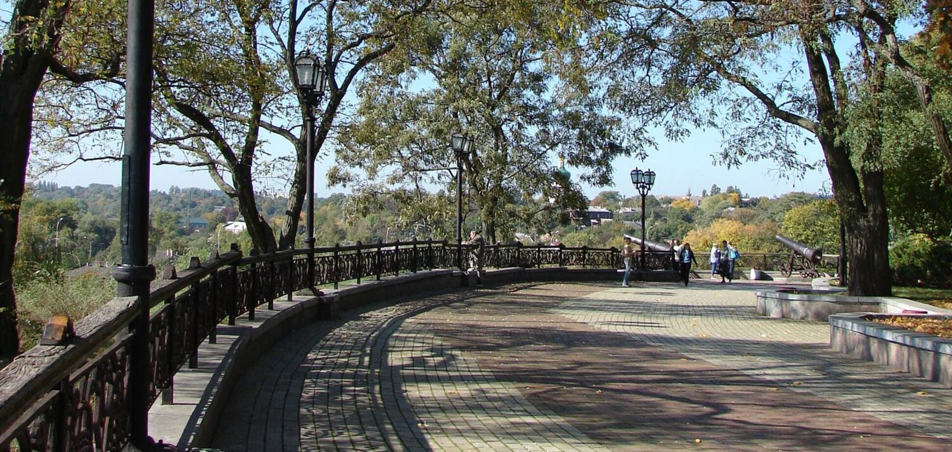 На Валу не було гармат: яким Чернігів був у 40-х. Фото