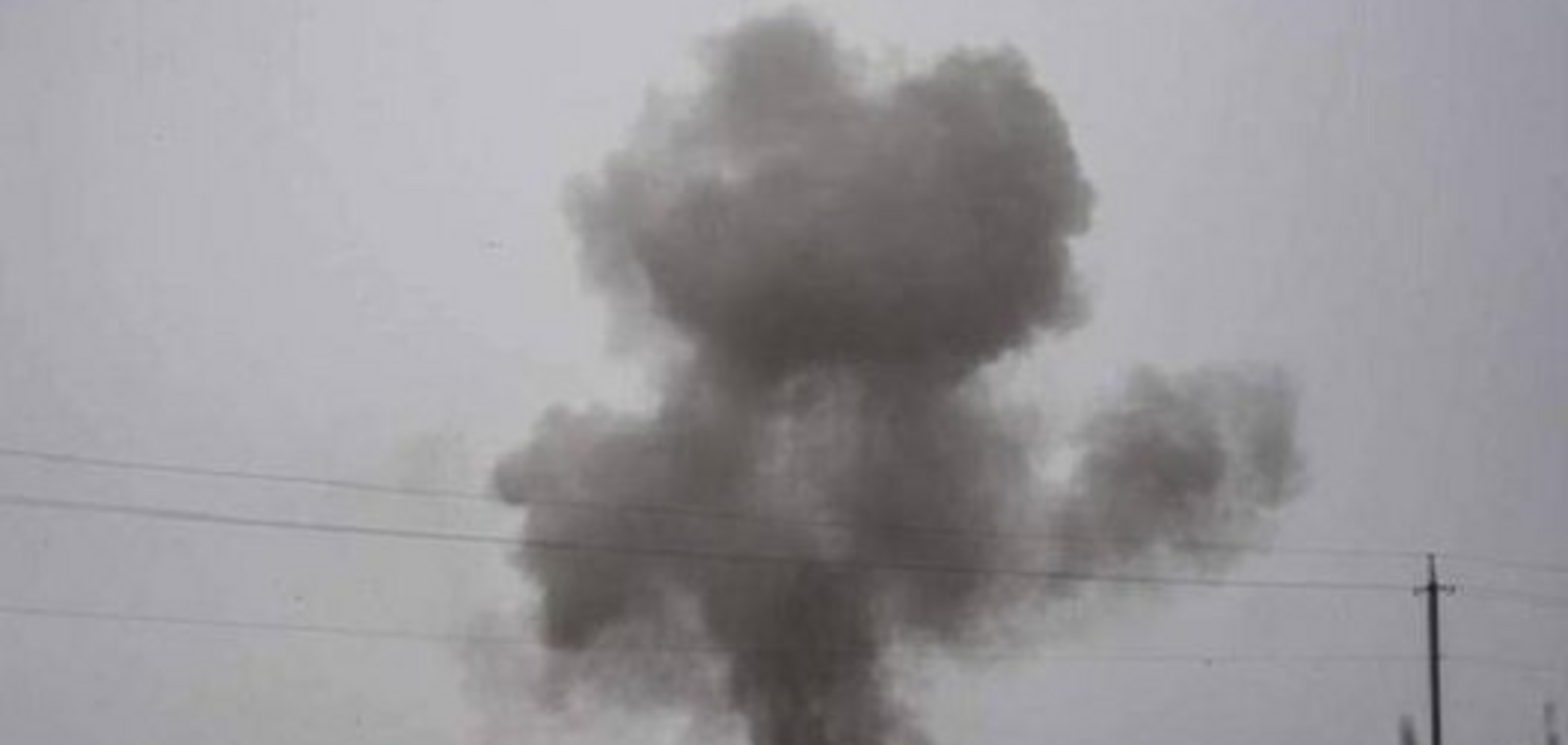 Повилітали шибки: у приміщенні ТЦК у Коломиї стався вибух, інцидент розслідують як теракт. Фото