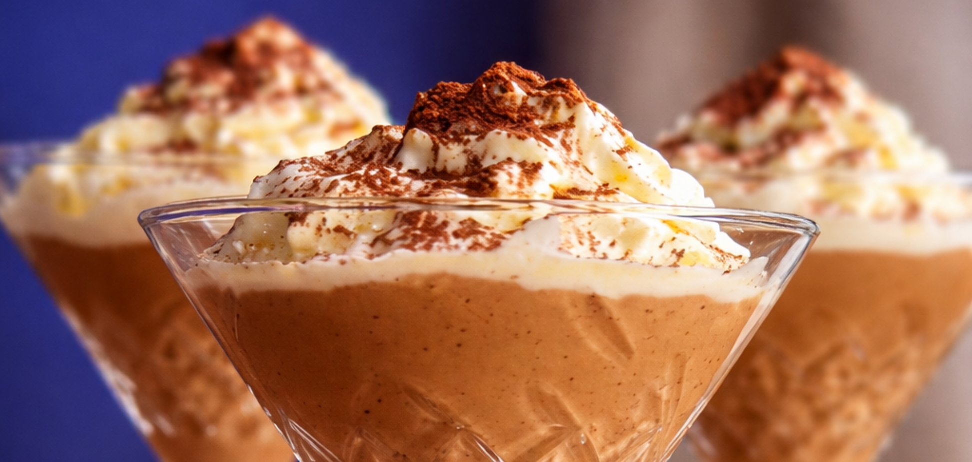 Нежный шоколадный десерт в стакане: выпекать не придется